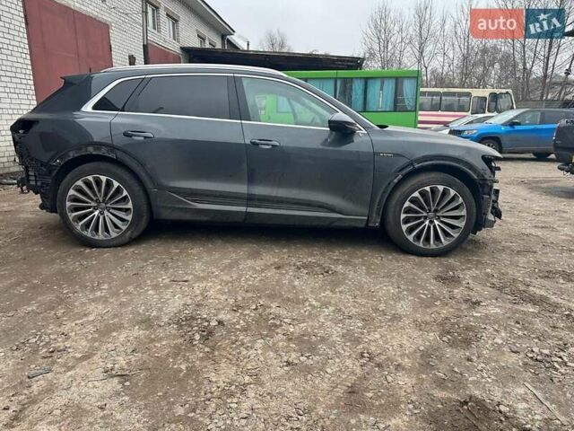 Чорний Ауді E-Tron, об'ємом двигуна 0 л та пробігом 97 тис. км за 19000 $, фото 1 на Automoto.ua