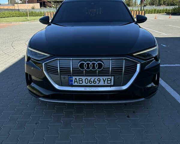 Черный Ауди E-Tron, объемом двигателя 0 л и пробегом 140 тыс. км за 27300 $, фото 1 на Automoto.ua