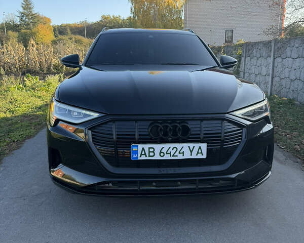 Чорний Ауді E-Tron, об'ємом двигуна 0 л та пробігом 85 тис. км за 34000 $, фото 1 на Automoto.ua