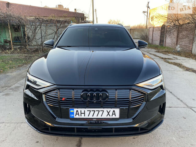 Чорний Ауді E-Tron, об'ємом двигуна 0 л та пробігом 31 тис. км за 50900 $, фото 1 на Automoto.ua