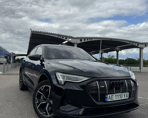 Чорний Ауді E-Tron, об'ємом двигуна 0 л та пробігом 100 тис. км за 39000 $, фото 1 на Automoto.ua