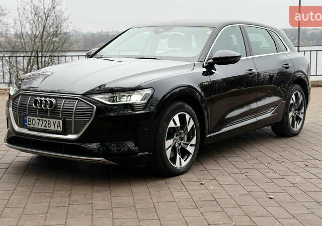 Черный Ауди E-Tron, объемом двигателя 0 л и пробегом 146 тыс. км за 27500 $, фото 1 на Automoto.ua