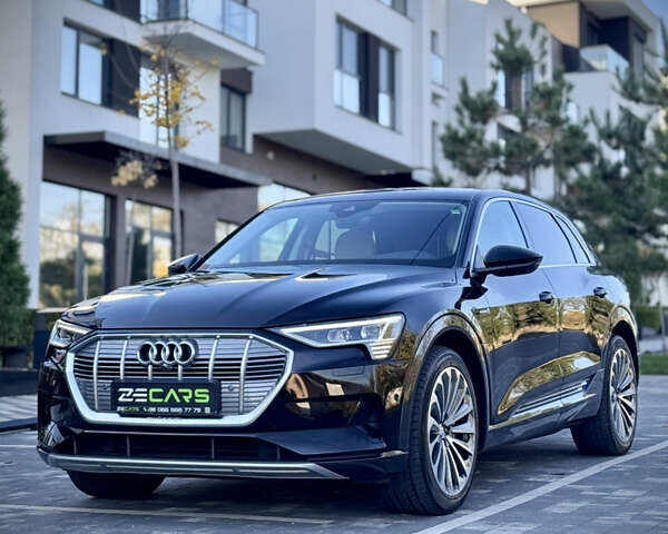 Чорний Ауді E-Tron, об'ємом двигуна 0 л та пробігом 72 тис. км за 29900 $, фото 1 на Automoto.ua