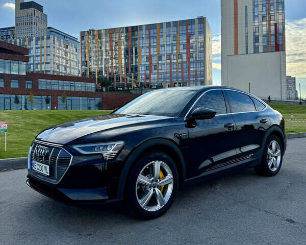 Ауди E-Tron 2020 в Днепре (Днепропетровске) на Automoto.ua Черный Ауди E-Tron, объемом двигателя 0 л и пробегом 101 тыс. км за 27900 $, фото 1 на Automoto.ua