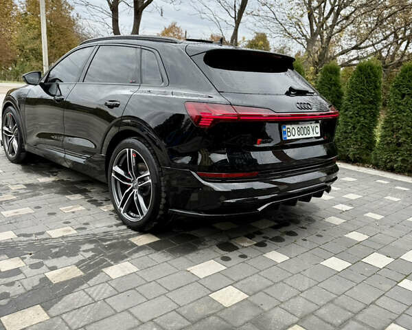 Ауди E-Tron 2020 в Бучаче на Automoto.ua Черный Ауди E-Tron, объемом двигателя 0 л и пробегом 49 тыс. км за 33500 $, фото 1 на Automoto.ua