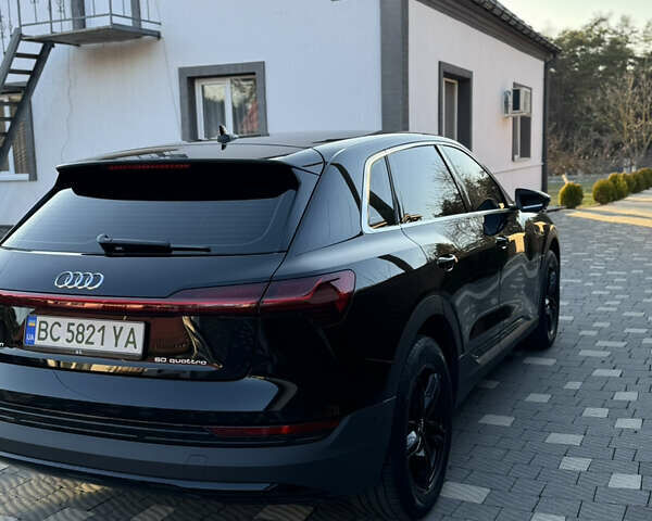 Черный Ауди E-Tron, объемом двигателя 0 л и пробегом 79 тыс. км за 26000 $, фото 1 на Automoto.ua