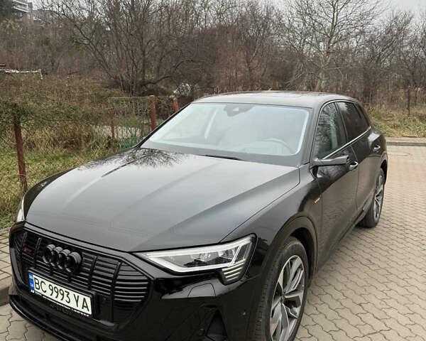 Чорний Ауді E-Tron, об'ємом двигуна 0 л та пробігом 87 тис. км за 39500 $, фото 1 на Automoto.ua