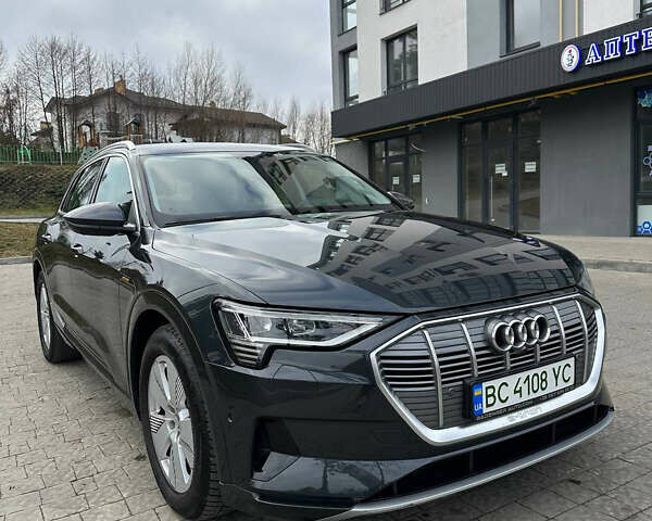 Чорний Ауді E-Tron, об'ємом двигуна 0 л та пробігом 108 тис. км за 28800 $, фото 1 на Automoto.ua