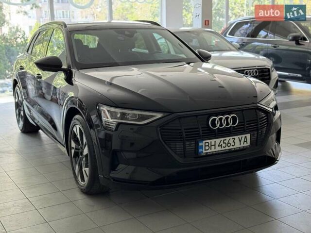 Чорний Ауді E-Tron, об'ємом двигуна 0 л та пробігом 51 тис. км за 36000 $, фото 1 на Automoto.ua