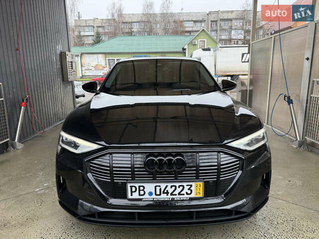 Черный Ауди E-Tron, объемом двигателя 0 л и пробегом 150 тыс. км за 27500 $, фото 1 на Automoto.ua