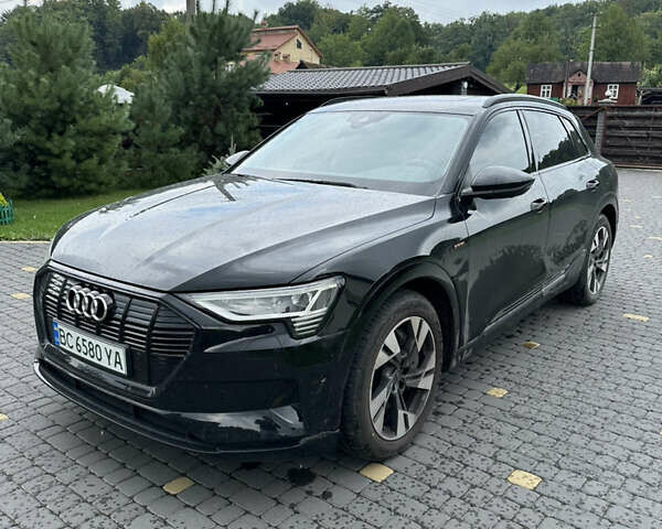 Черный Ауди E-Tron, объемом двигателя 0 л и пробегом 33 тыс. км за 37000 $, фото 1 на Automoto.ua