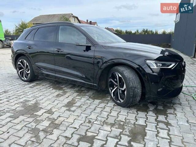 Чорний Ауді E-Tron, об'ємом двигуна 0 л та пробігом 105 тис. км за 37900 $, фото 1 на Automoto.ua