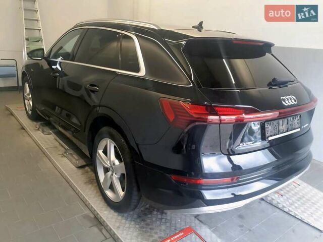 Черный Ауди E-Tron, объемом двигателя 0 л и пробегом 99 тыс. км за 29999 $, фото 1 на Automoto.ua