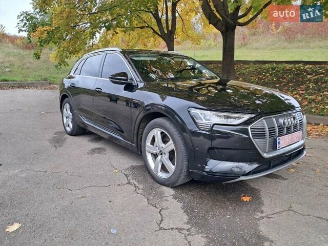 Черный Ауди E-Tron, объемом двигателя 0 л и пробегом 200 тыс. км за 27500 $, фото 1 на Automoto.ua