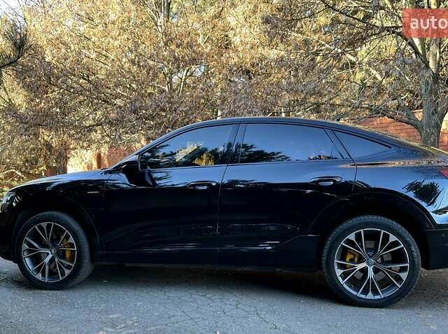 Черный Ауди E-Tron, объемом двигателя 0 л и пробегом 37 тыс. км за 34900 $, фото 1 на Automoto.ua