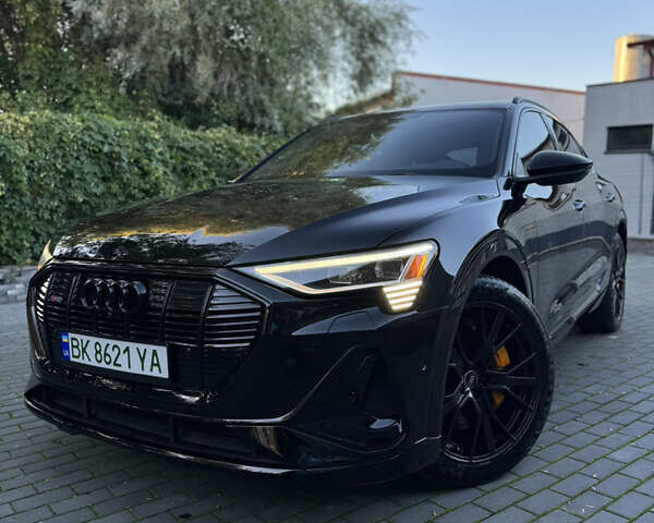 Черный Ауди E-Tron, объемом двигателя 0 л и пробегом 91 тыс. км за 36500 $, фото 1 на Automoto.ua