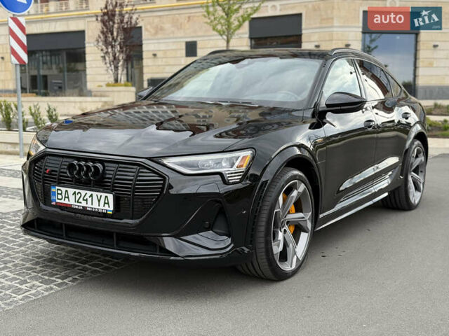 Черный Ауди E-Tron, объемом двигателя 0 л и пробегом 17 тыс. км за 44800 $, фото 1 на Automoto.ua