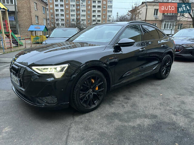 Чорний Ауді E-Tron, об'ємом двигуна 0 л та пробігом 42 тис. км за 54700 $, фото 1 на Automoto.ua