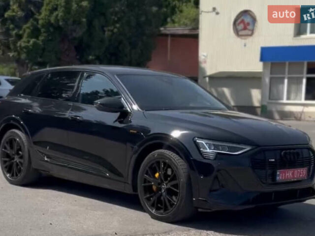 Черный Ауди E-Tron, объемом двигателя 0 л и пробегом 29 тыс. км за 38999 $, фото 1 на Automoto.ua