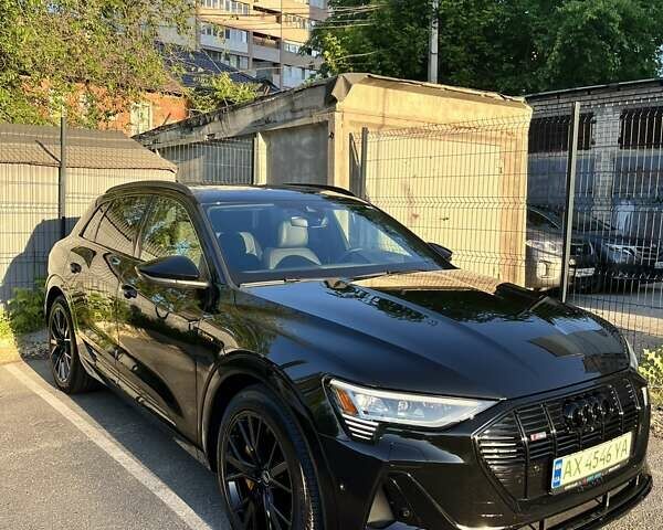 Чорний Ауді E-Tron, об'ємом двигуна 0 л та пробігом 8 тис. км за 74000 $, фото 1 на Automoto.ua