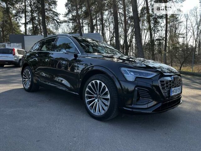 Чорний Ауді E-Tron, об'ємом двигуна 0 л та пробігом 18 тис. км за 73700 $, фото 1 на Automoto.ua