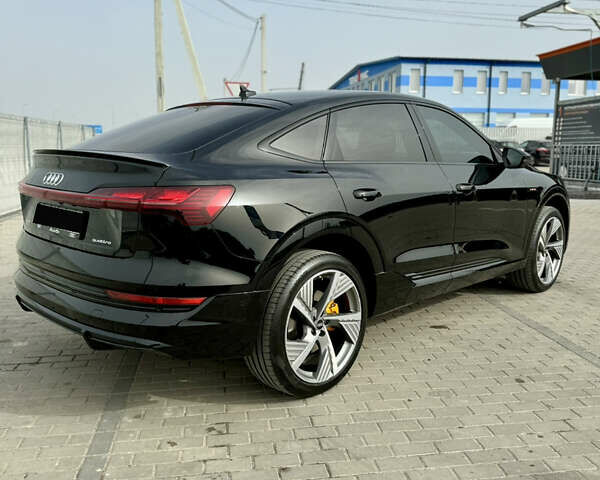 Чорний Ауді E-Tron, об'ємом двигуна 0 л та пробігом 9 тис. км за 58500 $, фото 1 на Automoto.ua