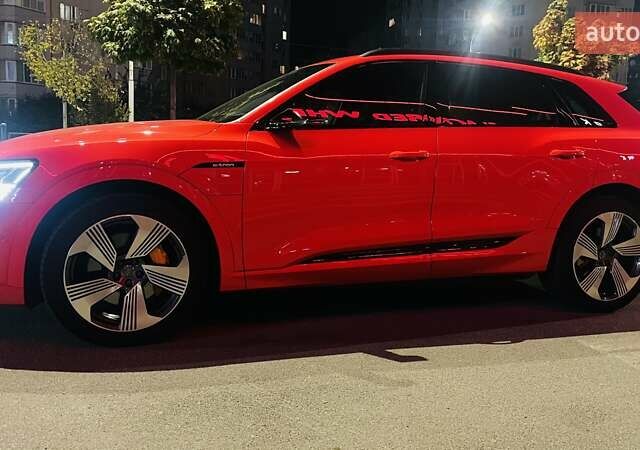 Красный Ауди E-Tron, объемом двигателя 0 л и пробегом 119 тыс. км за 29500 $, фото 1 на Automoto.ua