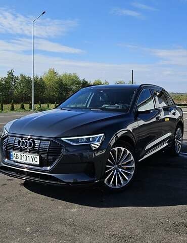 Ауди E-Tron, объемом двигателя 0 л и пробегом 75 тыс. км за 29800 $, фото 1 на Automoto.ua