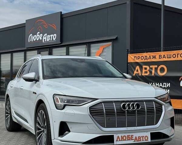 Ауди E-Tron, объемом двигателя 0 л и пробегом 61 тыс. км за 33700 $, фото 1 на Automoto.ua