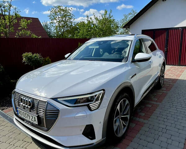 Ауді E-Tron, об'ємом двигуна 0 л та пробігом 49 тис. км за 35400 $, фото 1 на Automoto.ua