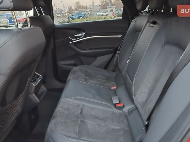 купить новое авто Ауди E-Tron 2021 года от официального дилера E-Car Ауди фото