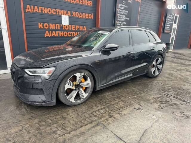 Ауди E-Tron, объемом двигателя 0 л и пробегом 81 тыс. км за 25900 $, фото 1 на Automoto.ua