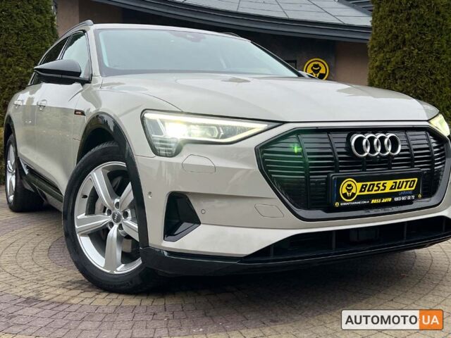 Желтый Ауди E-Tron, объемом двигателя 95 л и пробегом 58 тыс. км за 37300 $, фото 1 на Automoto.ua