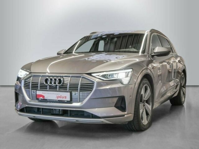 Серый Ауди E-Tron, объемом двигателя 0 л и пробегом 30 тыс. км за 85000 $, фото 1 на Automoto.ua