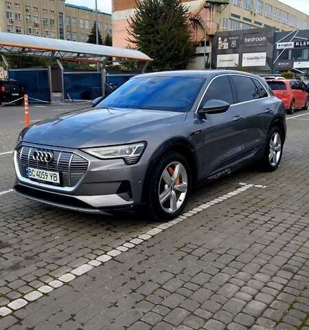 Сірий Ауді E-Tron, об'ємом двигуна 0 л та пробігом 118 тис. км за 31000 $, фото 1 на Automoto.ua
