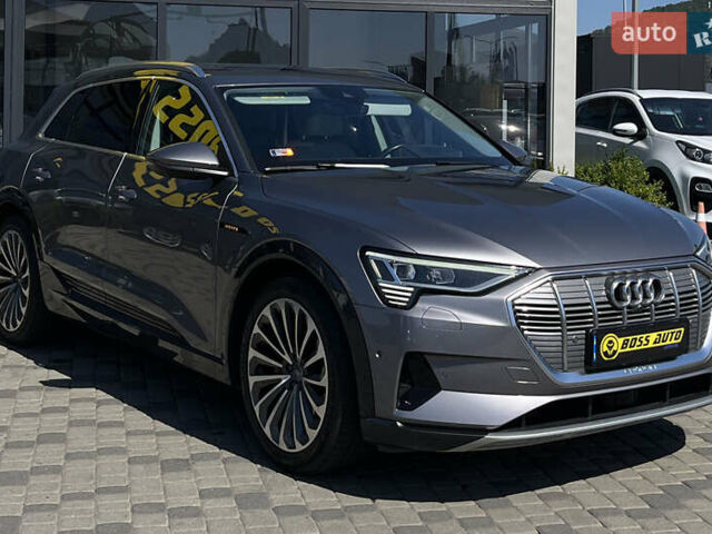Серый Ауди E-Tron, объемом двигателя 0 л и пробегом 165 тыс. км за 29800 $, фото 1 на Automoto.ua