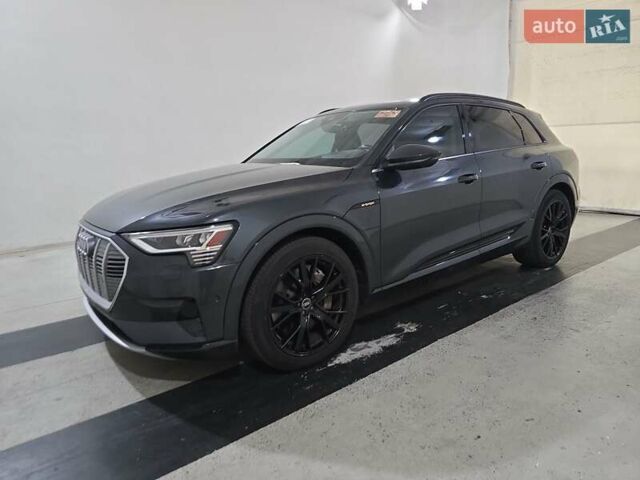 Серый Ауди E-Tron, объемом двигателя 0 л и пробегом 800 тыс. км за 26200 $, фото 1 на Automoto.ua