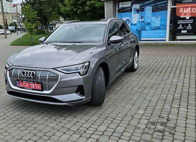Сірий Ауді E-Tron, об'ємом двигуна 0 л та пробігом 201 тис. км за 25900 $, фото 1 на Automoto.ua