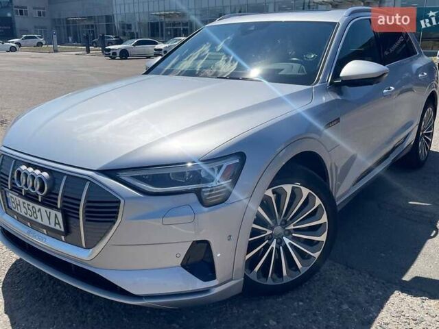 Серый Ауди E-Tron, объемом двигателя 0 л и пробегом 97 тыс. км за 34500 $, фото 1 на Automoto.ua