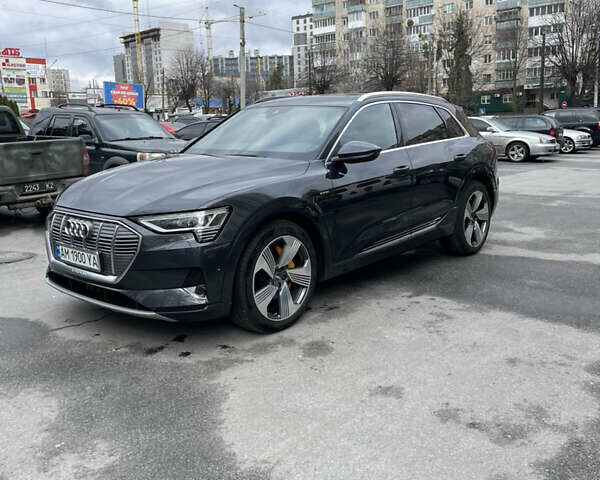 Сірий Ауді E-Tron, об'ємом двигуна 0 л та пробігом 54 тис. км за 45500 $, фото 1 на Automoto.ua