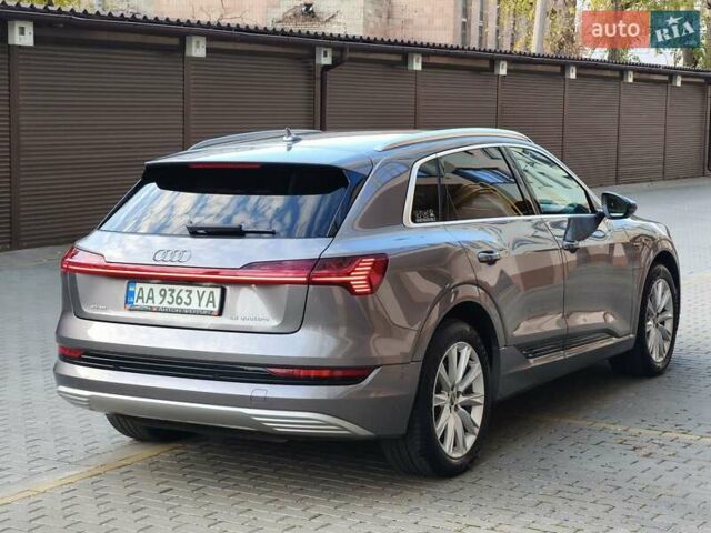 Сірий Ауді E-Tron, об'ємом двигуна 0 л та пробігом 128 тис. км за 29500 $, фото 1 на Automoto.ua