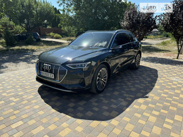 Сірий Ауді E-Tron, об'ємом двигуна 0 л та пробігом 136 тис. км за 31900 $, фото 1 на Automoto.ua