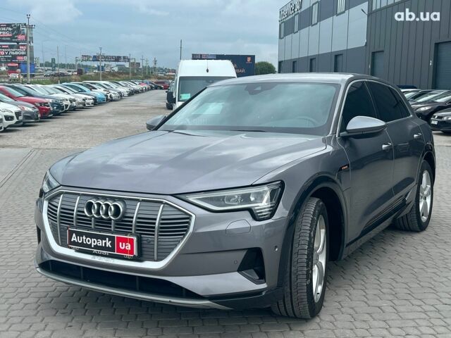 Серый Ауди E-Tron, объемом двигателя 0 л и пробегом 118 тыс. км за 31950 $, фото 1 на Automoto.ua