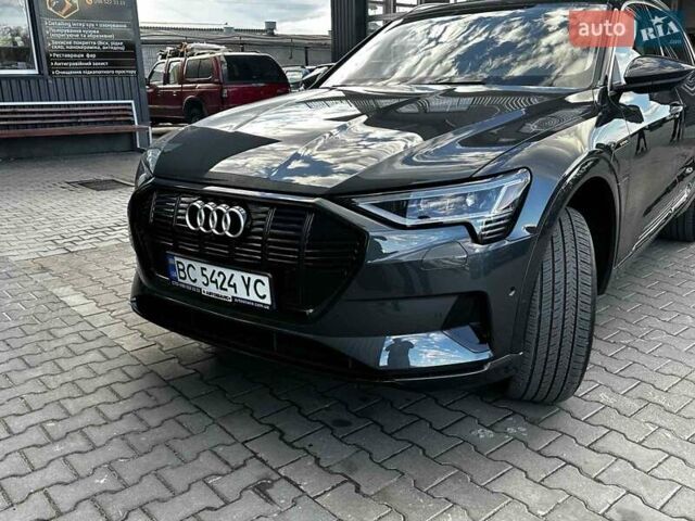 Сірий Ауді E-Tron, об'ємом двигуна 0 л та пробігом 52 тис. км за 35000 $, фото 1 на Automoto.ua