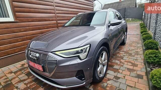 Серый Ауди E-Tron, объемом двигателя 0 л и пробегом 146 тыс. км за 21000 $, фото 1 на Automoto.ua
