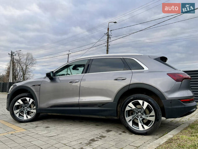 Серый Ауди E-Tron, объемом двигателя 0 л и пробегом 160 тыс. км за 23400 $, фото 1 на Automoto.ua