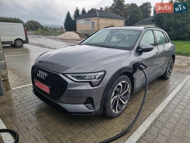Серый Ауди E-Tron, объемом двигателя 0 л и пробегом 113 тыс. км за 30550 $, фото 1 на Automoto.ua