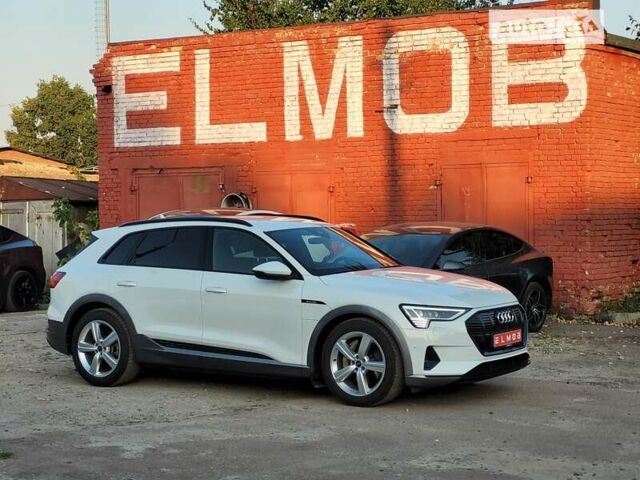 Серый Ауди E-Tron, объемом двигателя 0 л и пробегом 179 тыс. км за 26999 $, фото 1 на Automoto.ua