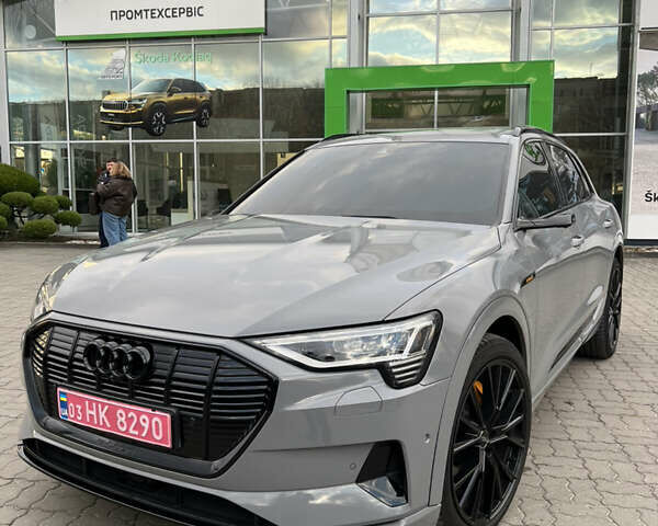 Ауди E-Tron 2020 в Луцке на Automoto.ua Серый Ауди E-Tron, объемом двигателя 0 л и пробегом 104 тыс. км за 33000 $, фото 1 на Automoto.ua