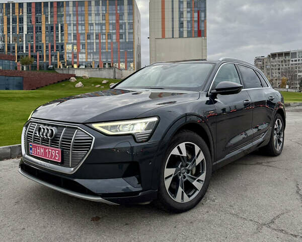 Сірий Ауді E-Tron, об'ємом двигуна 0 л та пробігом 108 тис. км за 25900 $, фото 1 на Automoto.ua
